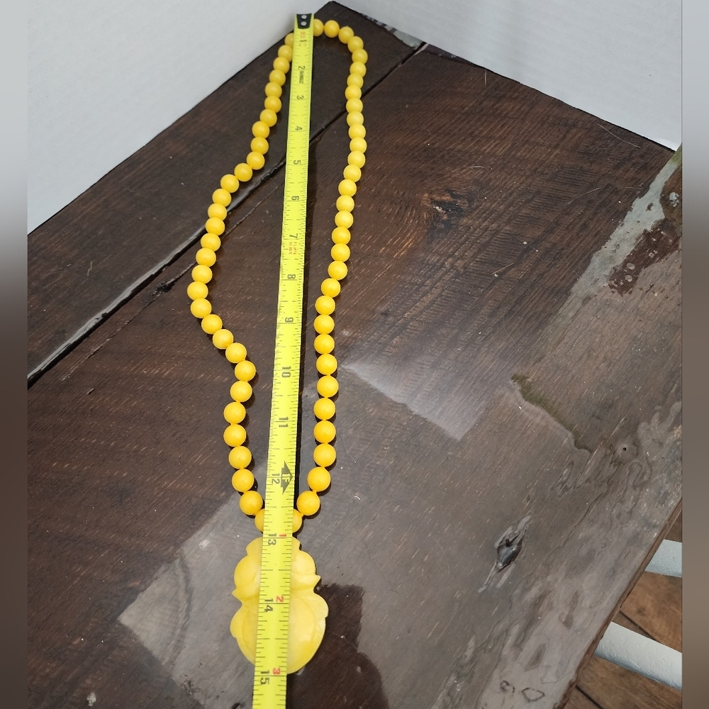 SE7 Yellow Beaded Vintage Necklace with Pendant - Picture 5 of 9